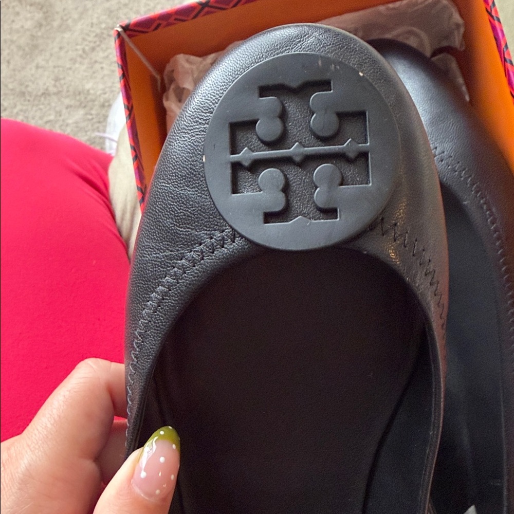 Tory Burch mini travel ballet with logo - Picture 4 of 5